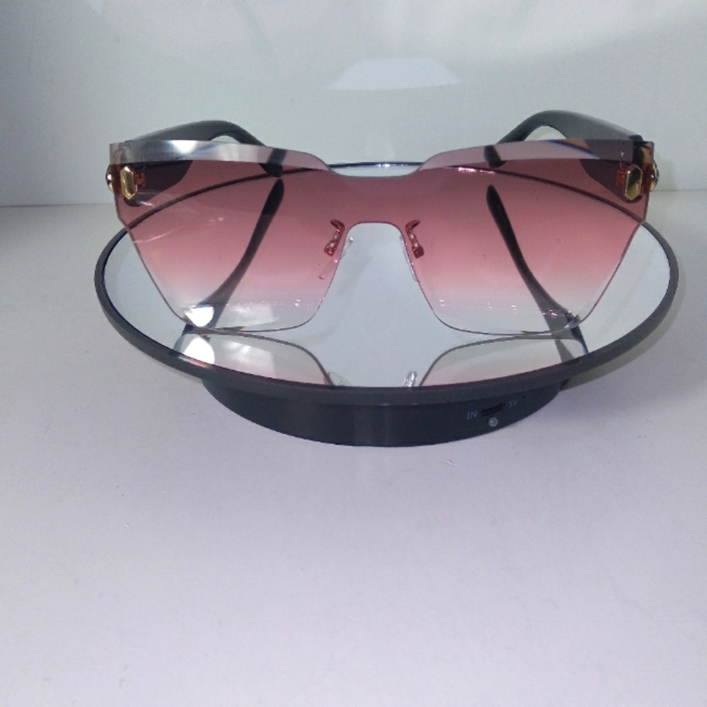Pink Gradient Square Lens Gold & Black Snake Head Design Square Sunglasses